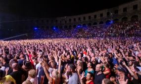 DUBIOZA KOLEKTIV, Arena Pula 2019